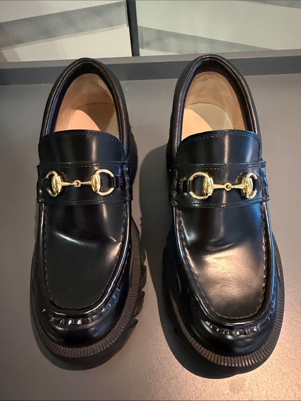 Gucci Black Leather Women's Loafers with Gold Horsebit